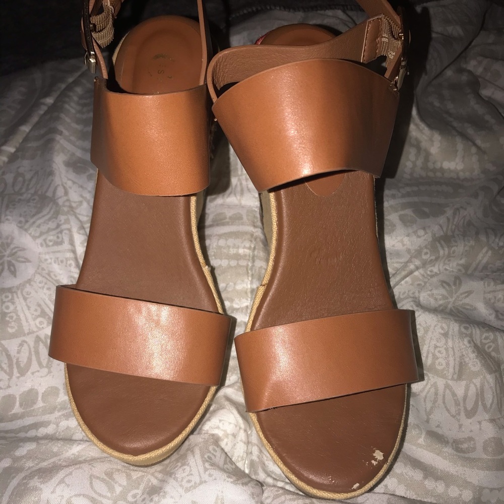 Floral wedges - Picture 3 of 3